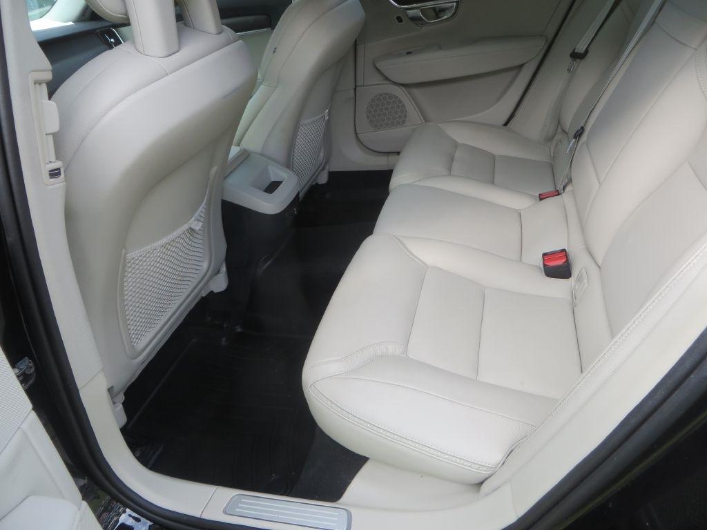 Volvo V90 Cross Country  2018