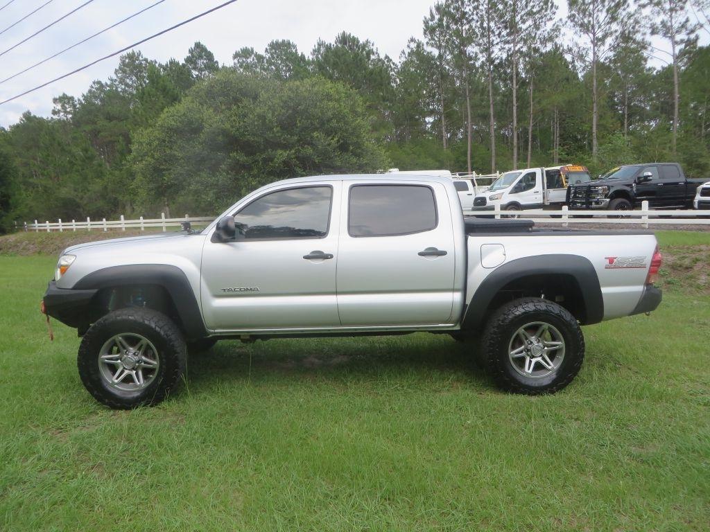 Toyota Tacoma  2013