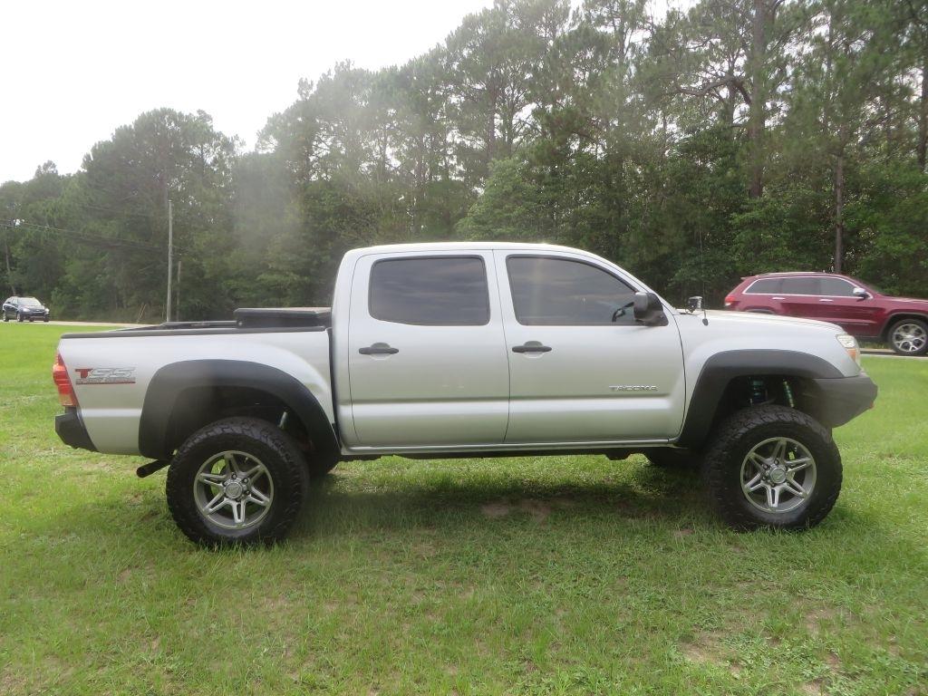 Toyota Tacoma  2013
