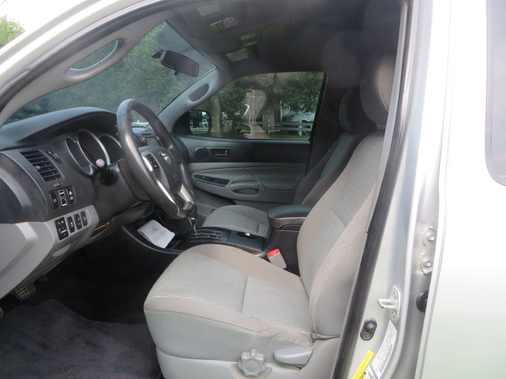 Toyota Tacoma  2013