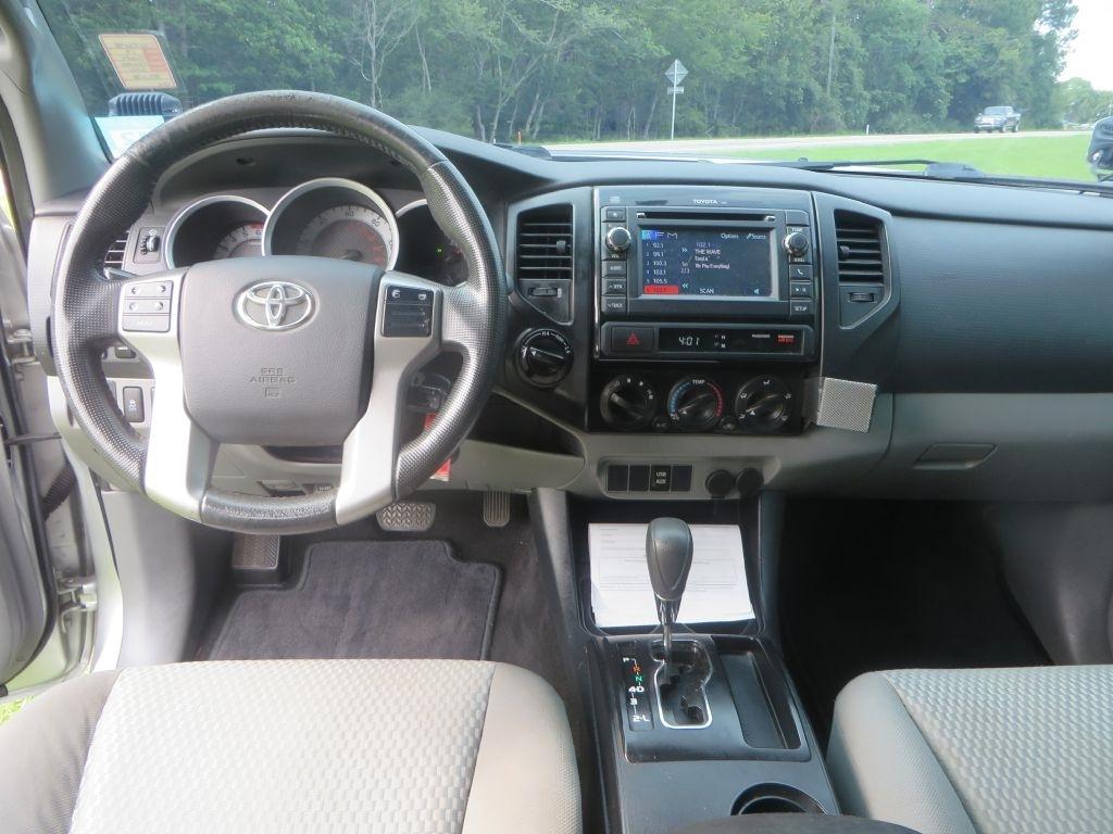 Toyota Tacoma  2013