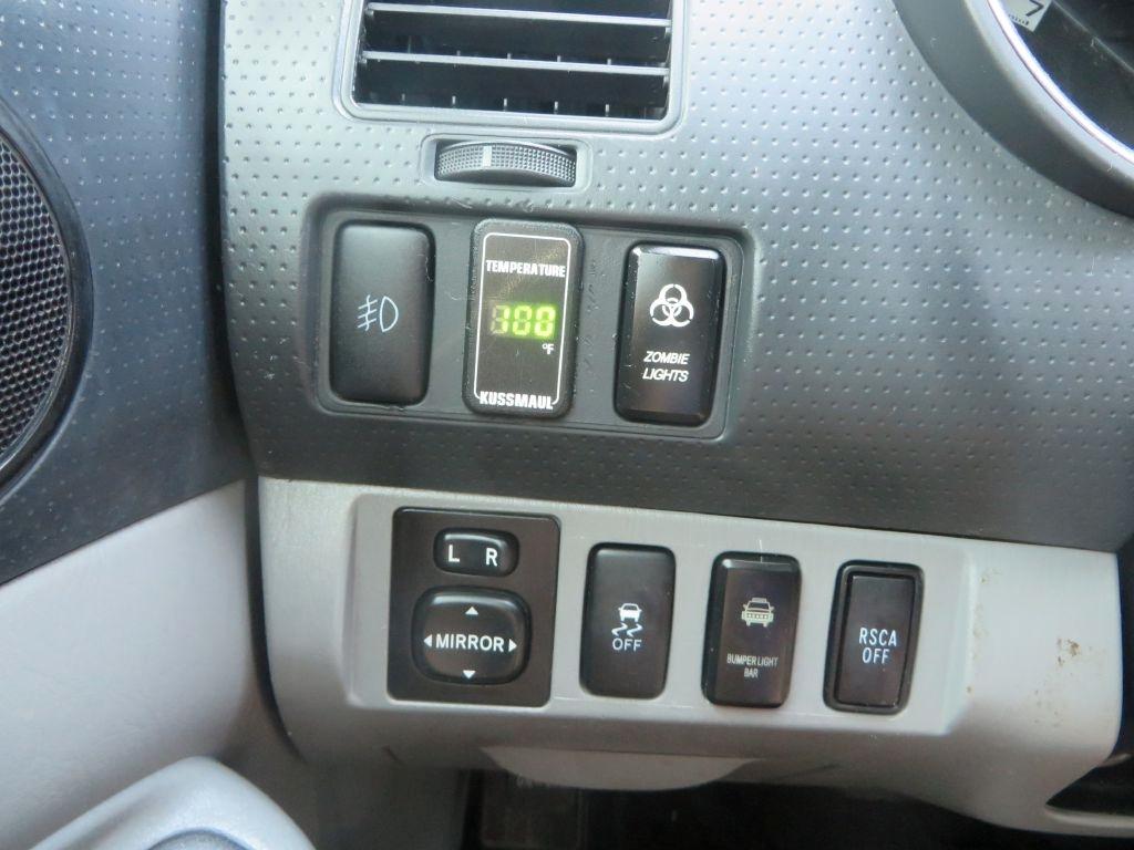 Toyota Tacoma  2013