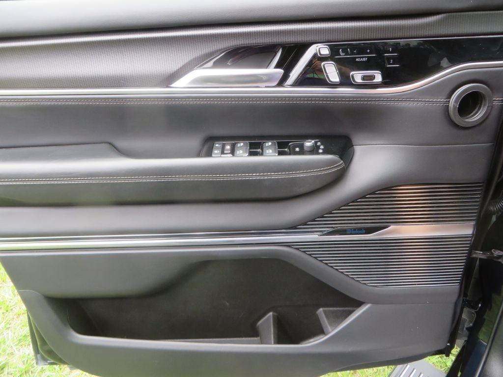 Jeep Grand Wagoneer L  2024