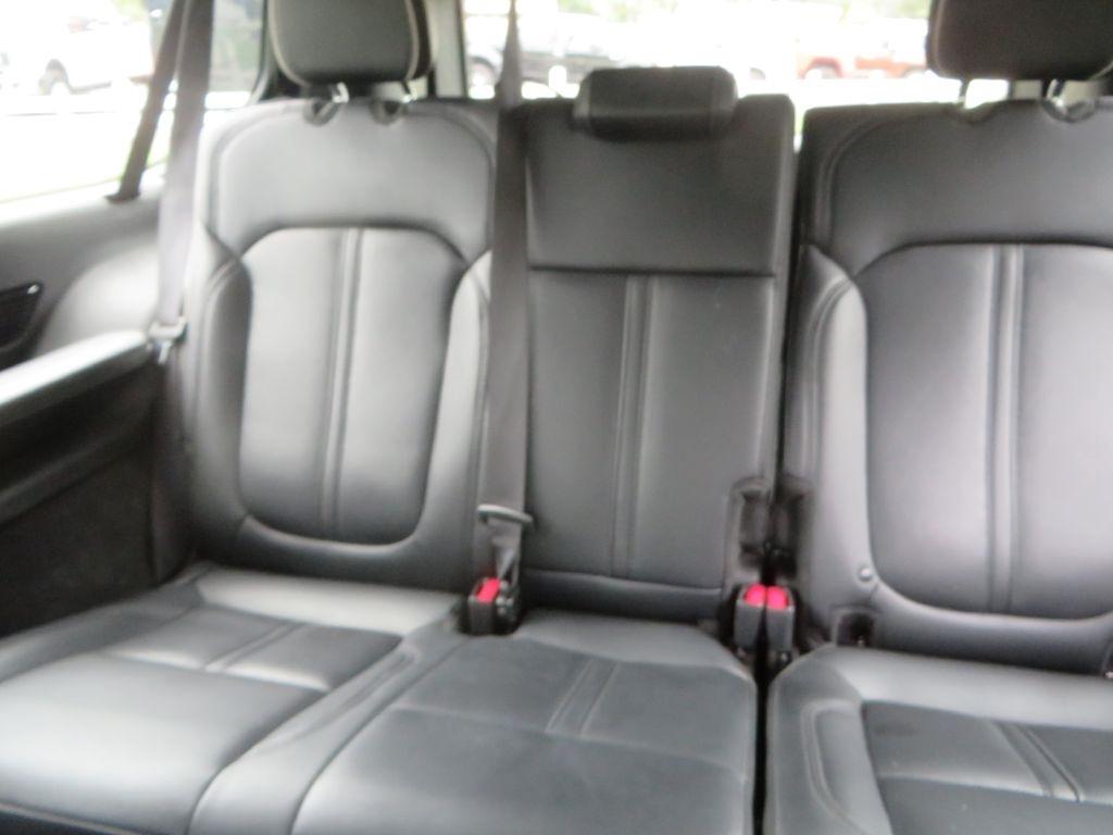 Jeep Grand Wagoneer L  2024