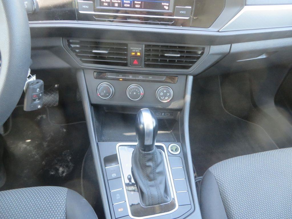 Volkswagen Jetta S 2020