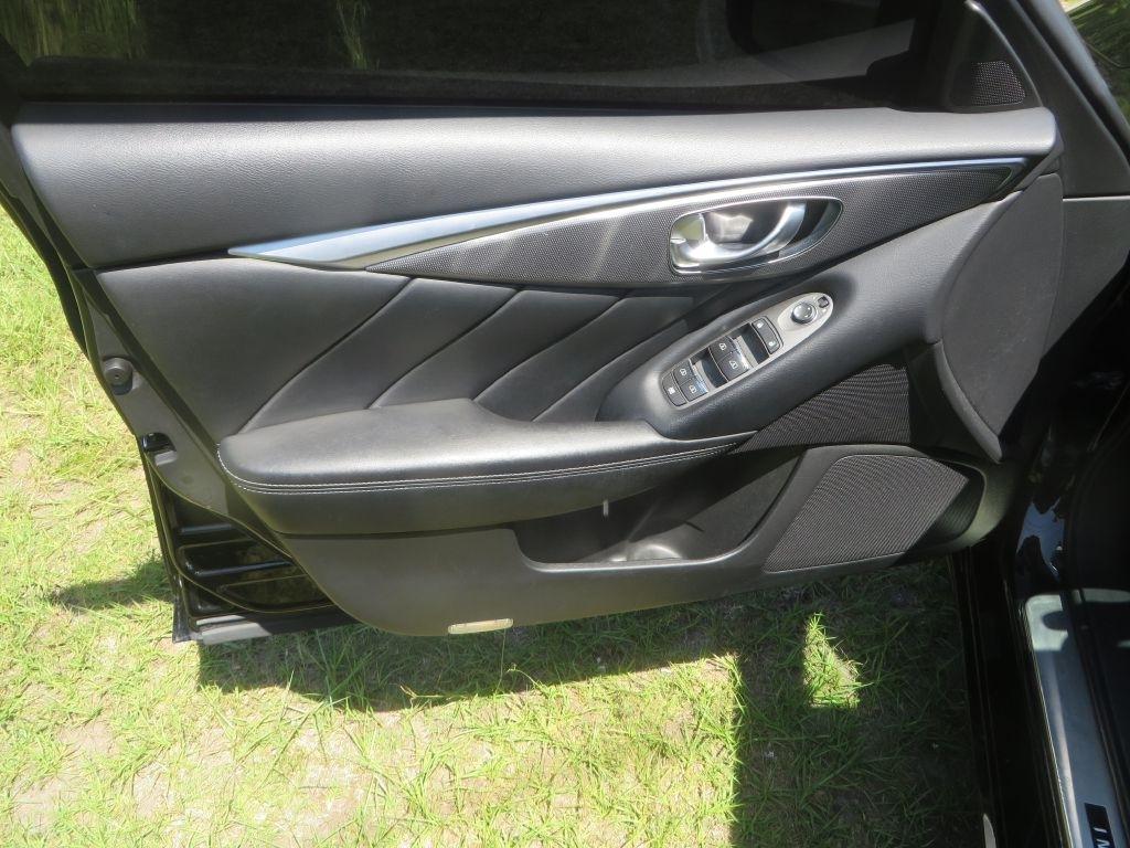 Infiniti Q50 Premium 2015