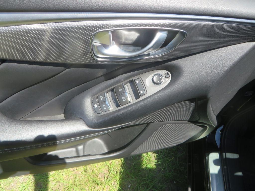 Infiniti Q50 Premium 2015