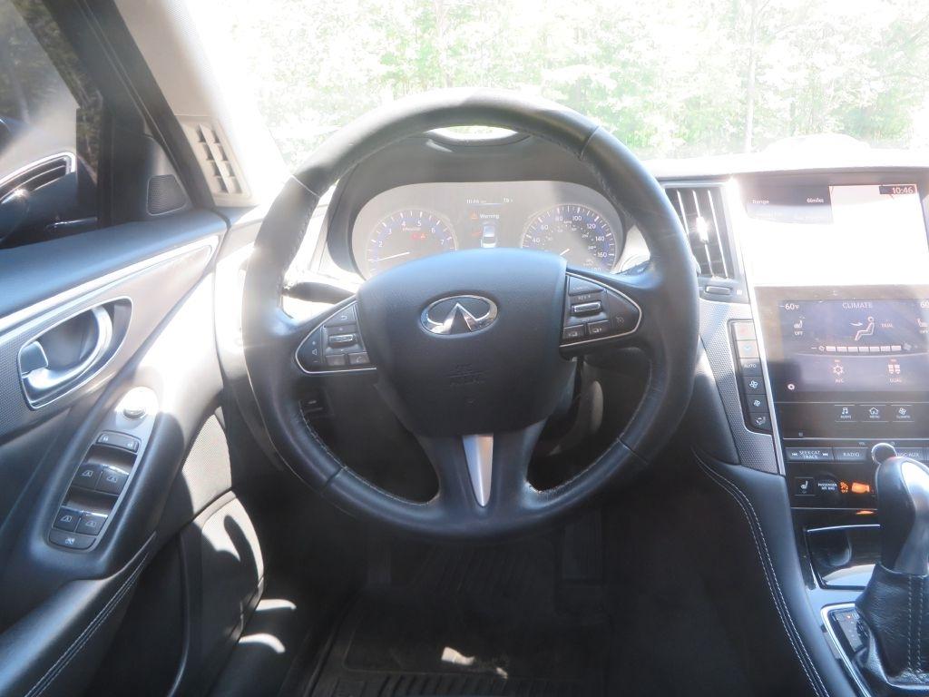 Infiniti Q50 Premium 2015