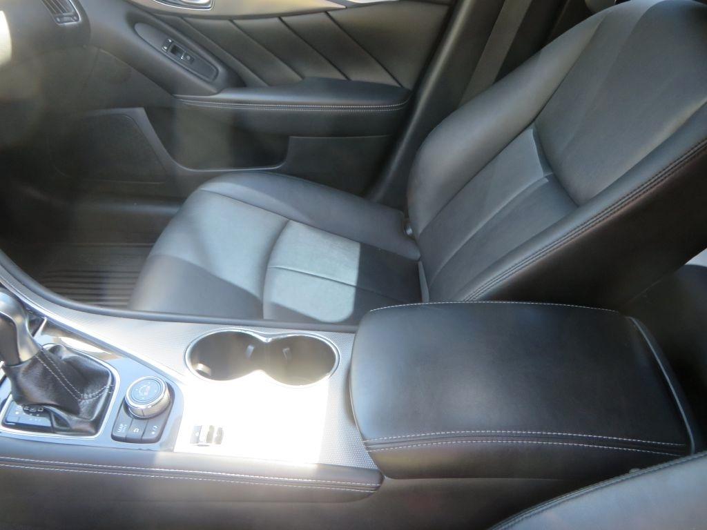 Infiniti Q50 Premium 2015
