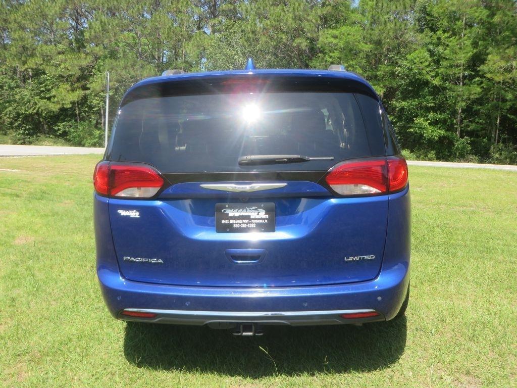 Chrysler Pacifica Limited 2018