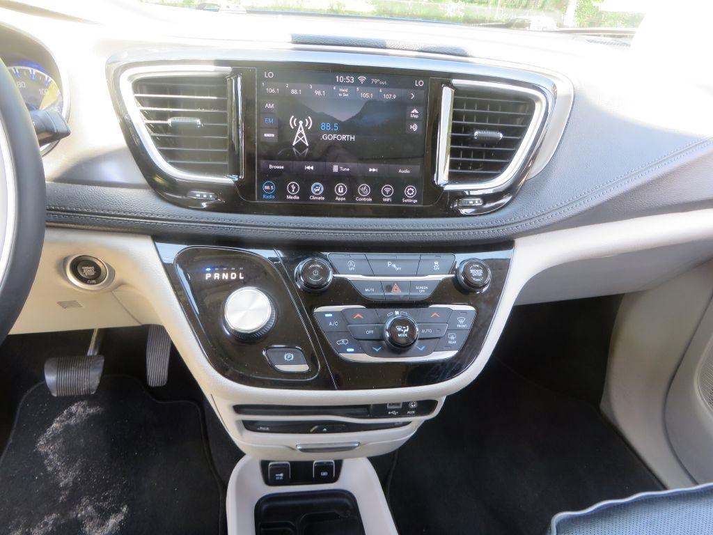 Chrysler Pacifica Limited 2018