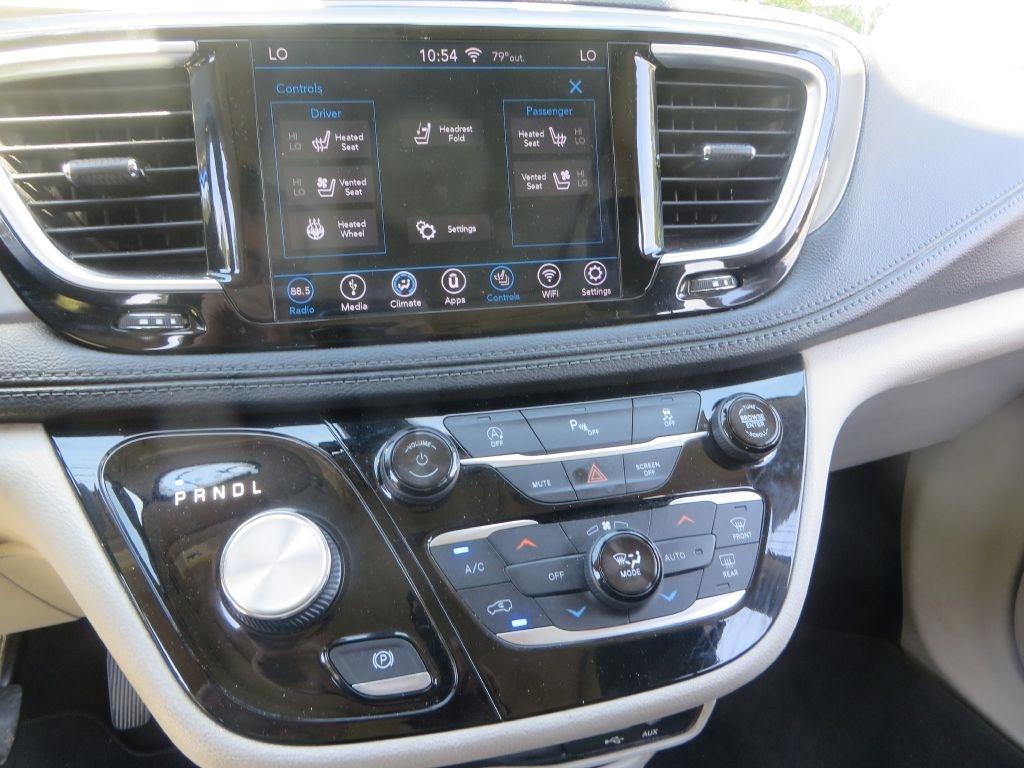 Chrysler Pacifica Limited 2018