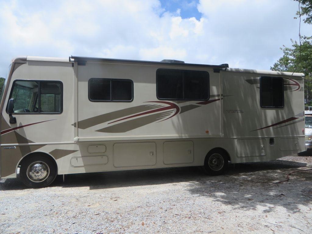 Winnebago Vista  2015