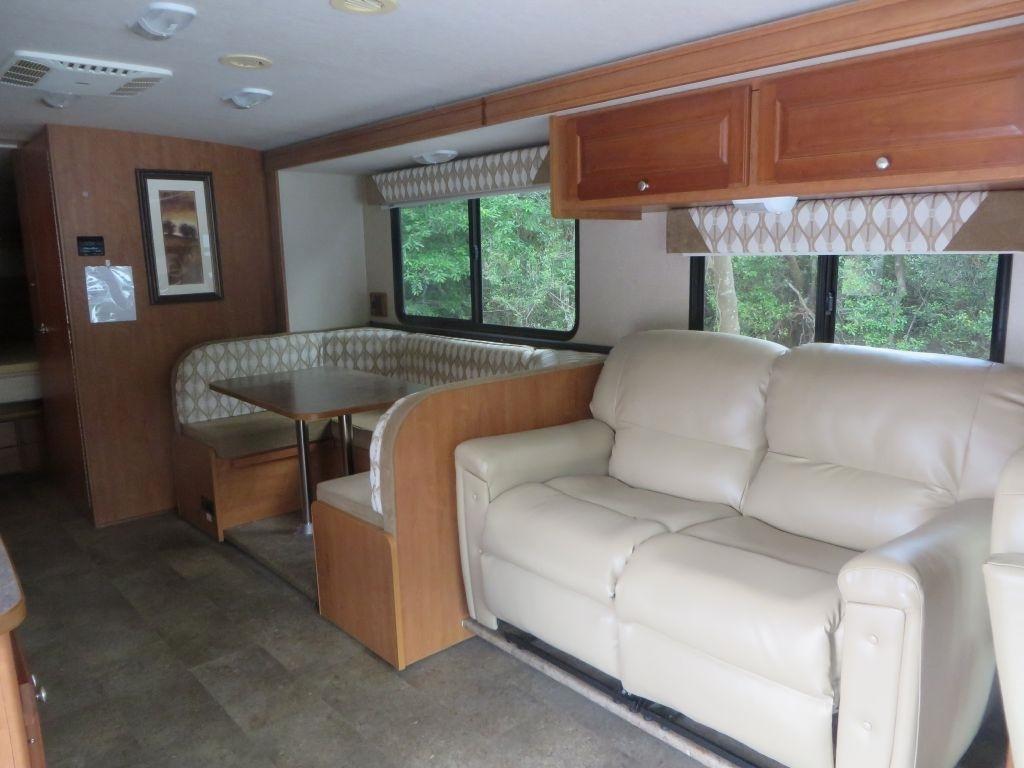 Winnebago Vista  2015