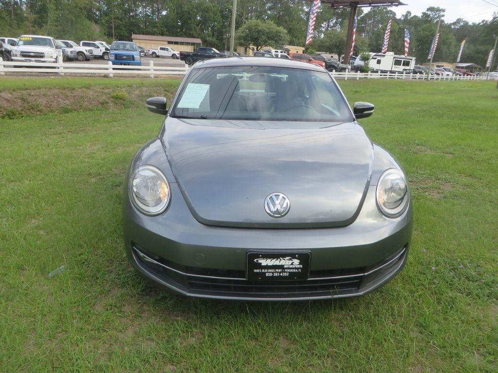 Volkswagen Beetle  2012