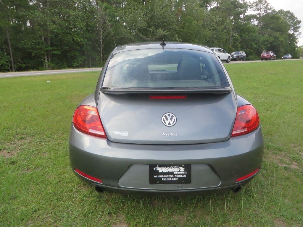 Volkswagen Beetle  2012