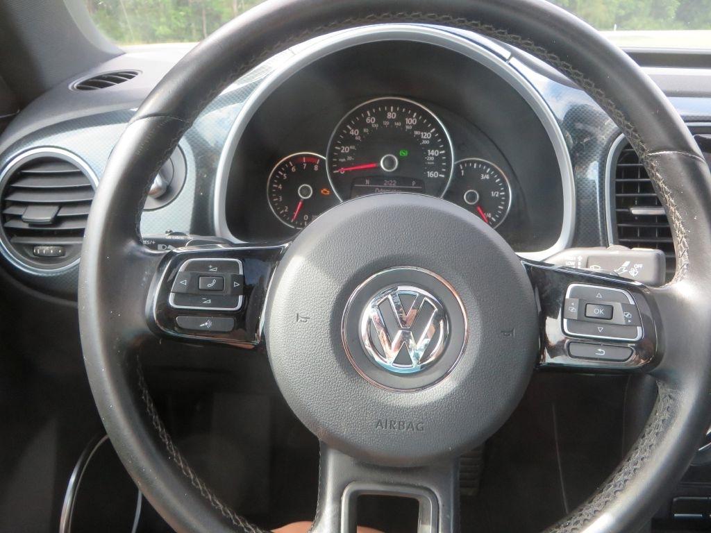 Volkswagen Beetle  2012
