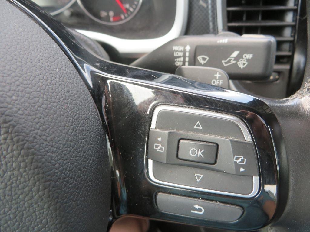 Volkswagen Beetle  2012