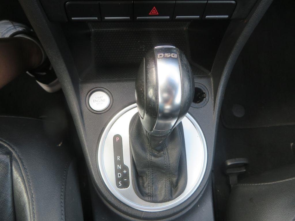 Volkswagen Beetle  2012