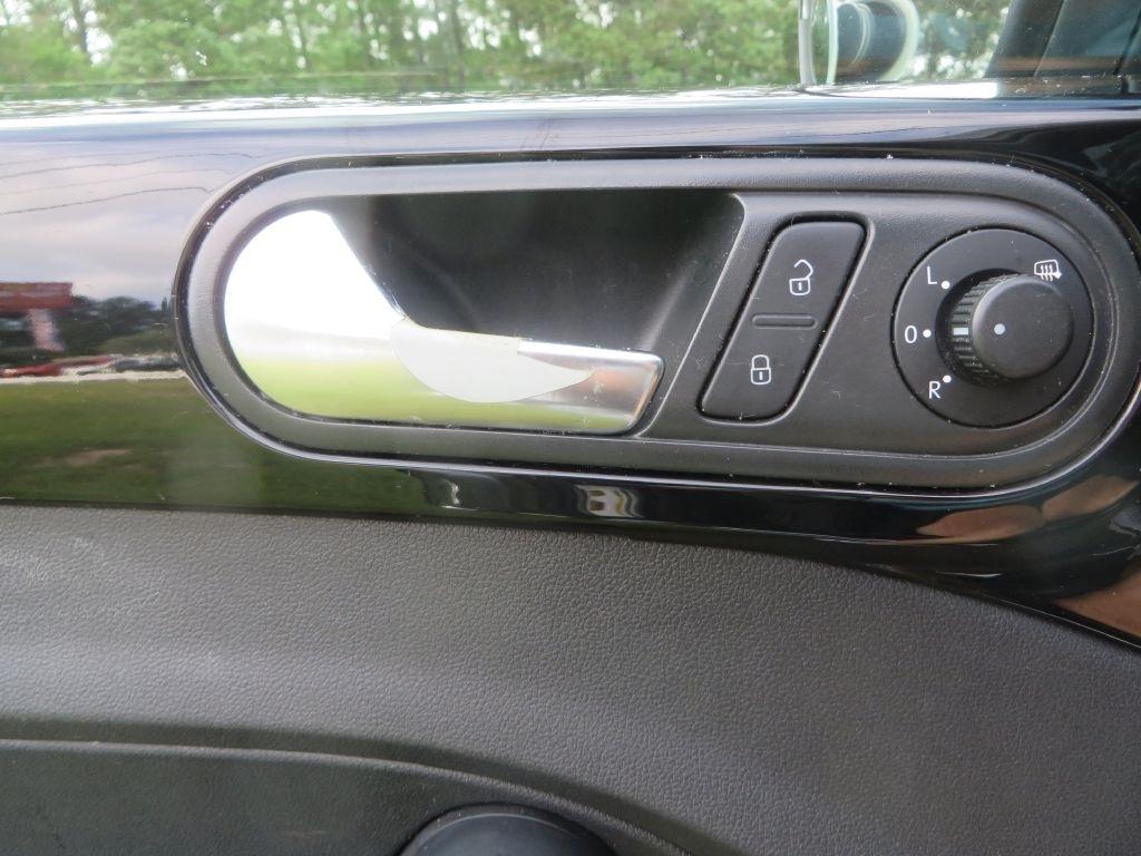 Volkswagen Beetle  2012