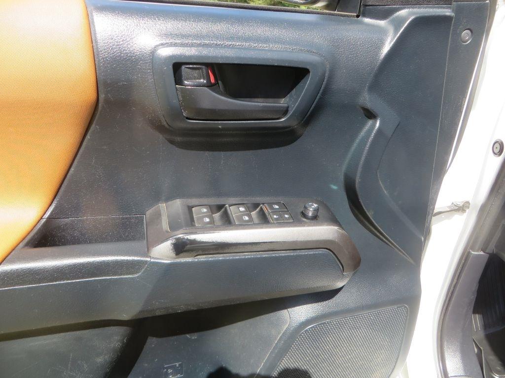 Toyota Tacoma 2WD  2019