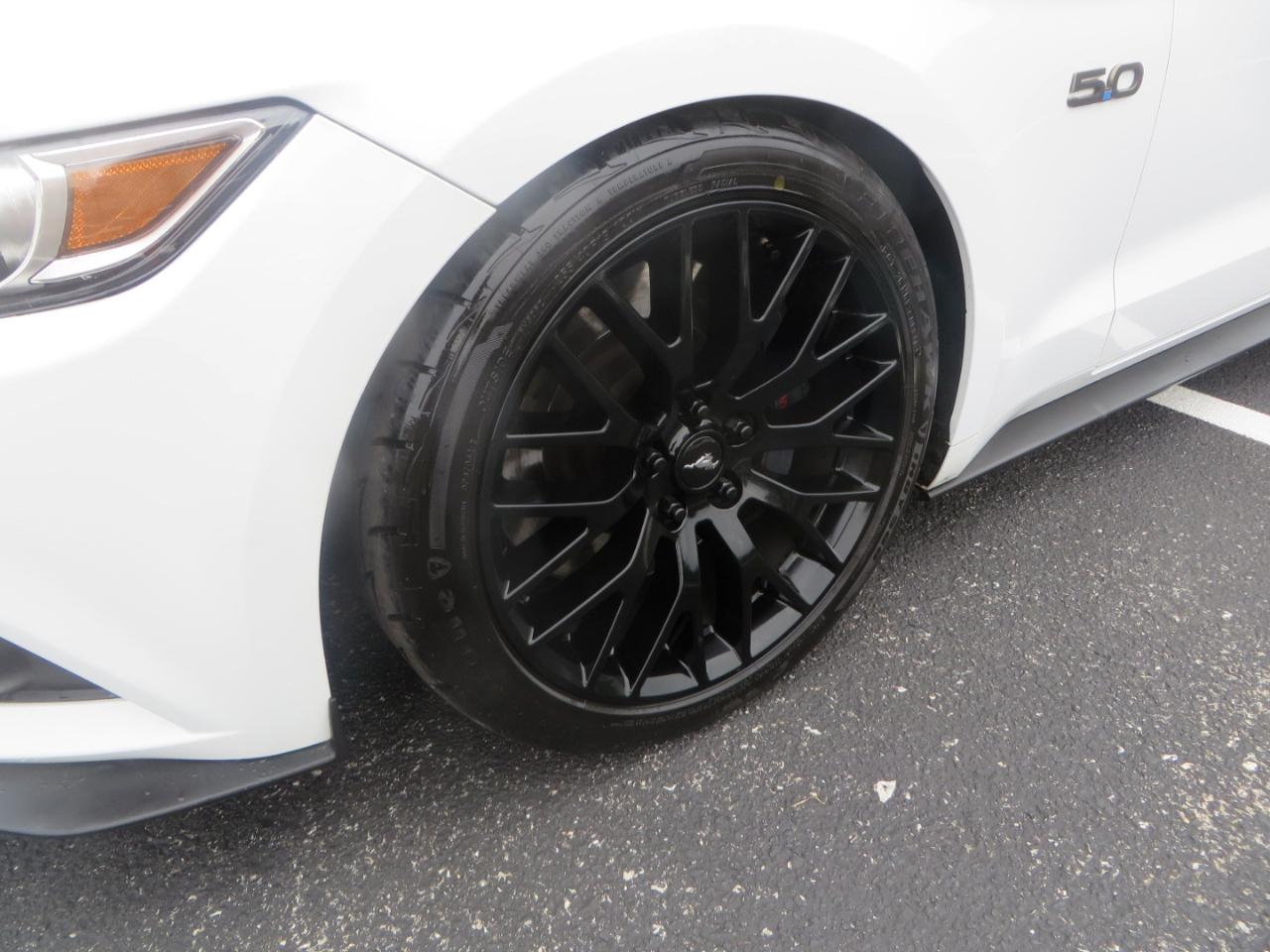 Ford Mustang 2dr Fastback GT 2015