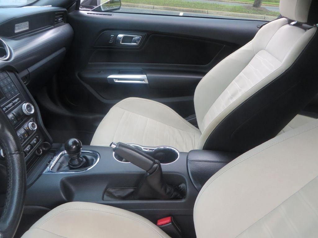 Ford Mustang  2015