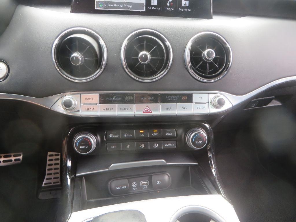 Kia Stinger  2018