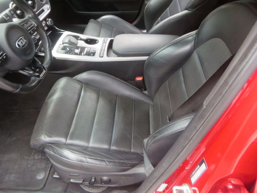 Kia Stinger  2018