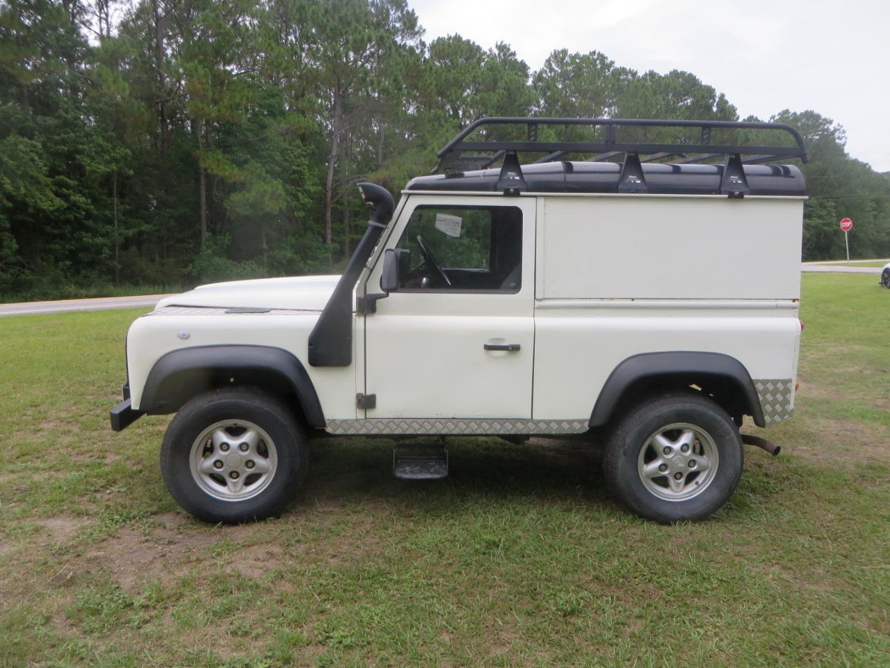 Land Rover Defender  1990