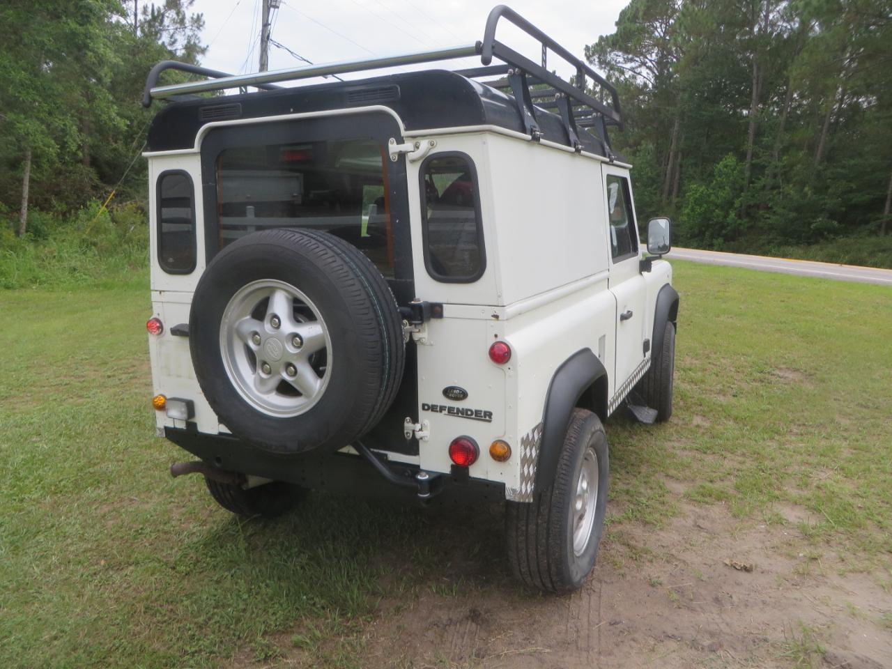 Land Rover Defender  1990