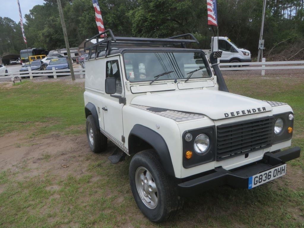 Land Rover Defender  1990