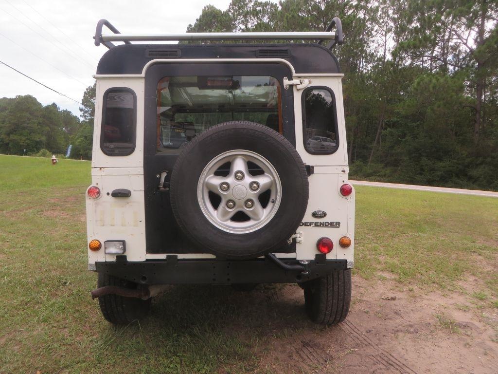 Land Rover Defender  1990