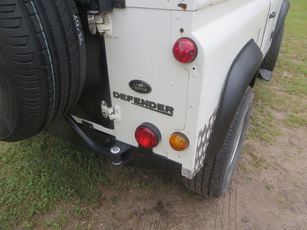 Land Rover Defender  1990
