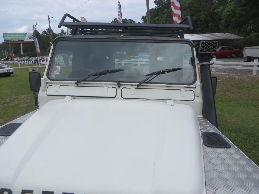 Land Rover Defender  1990