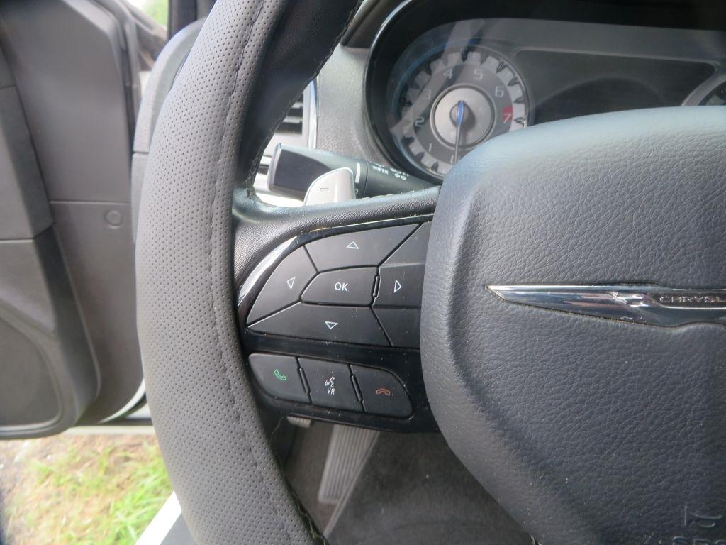 Chrysler 300  2019