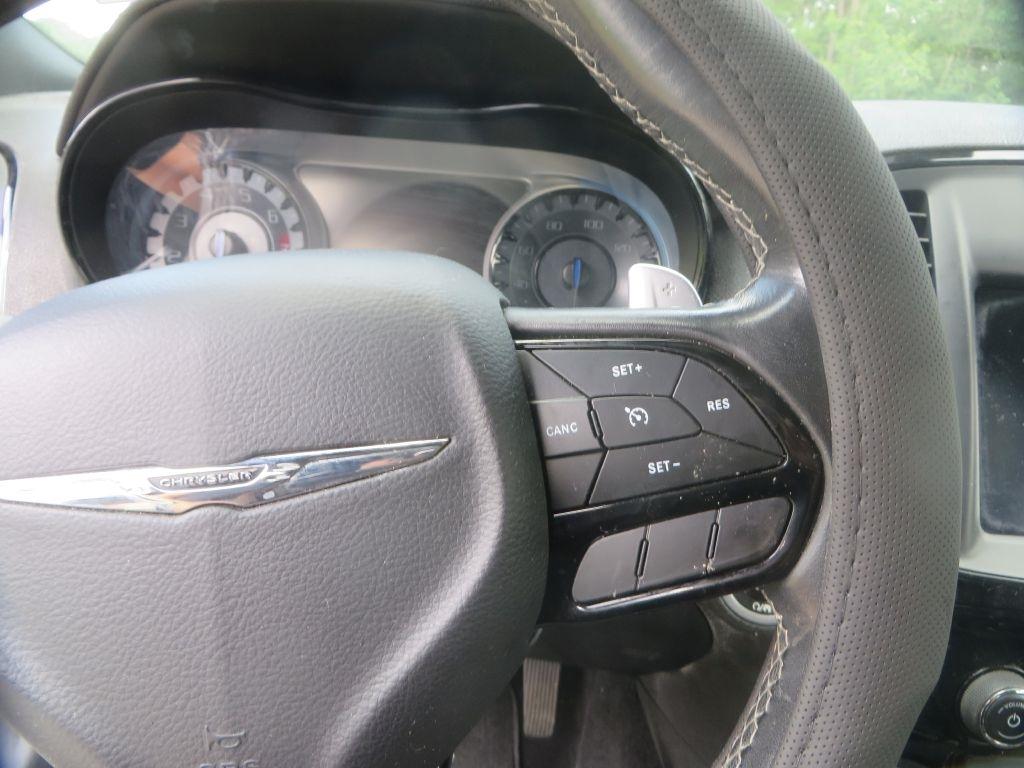 Chrysler 300  2019