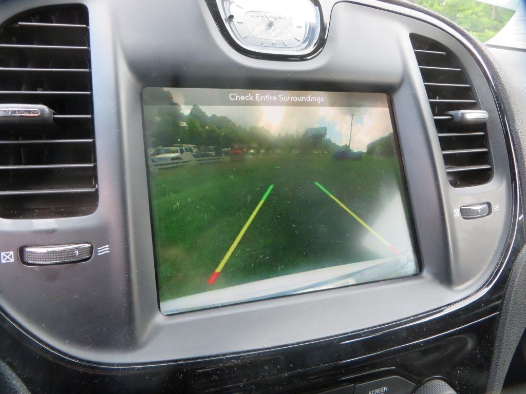 Chrysler 300  2019