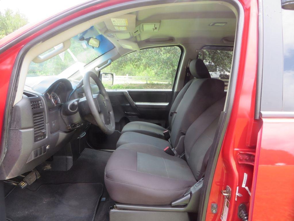 Nissan Titan  2012