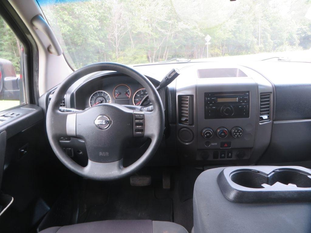 Nissan Titan  2012