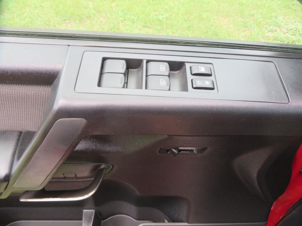 Nissan Titan  2012