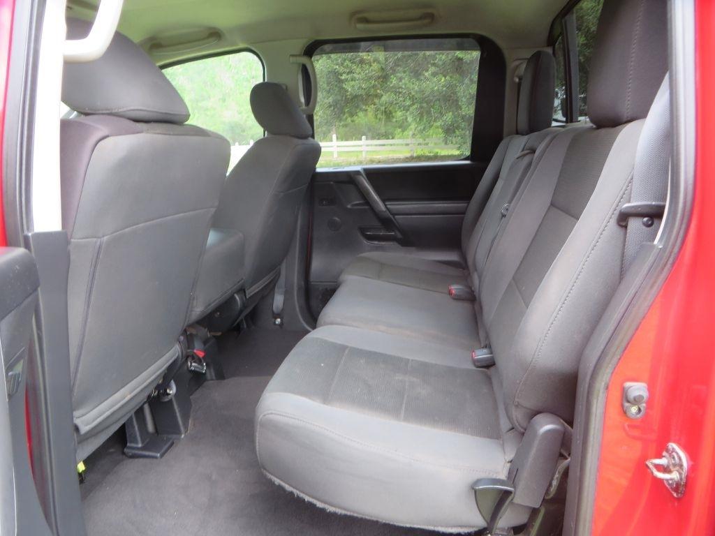 Nissan Titan  2012