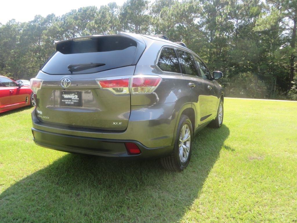 Toyota Highlander XLE 2015
