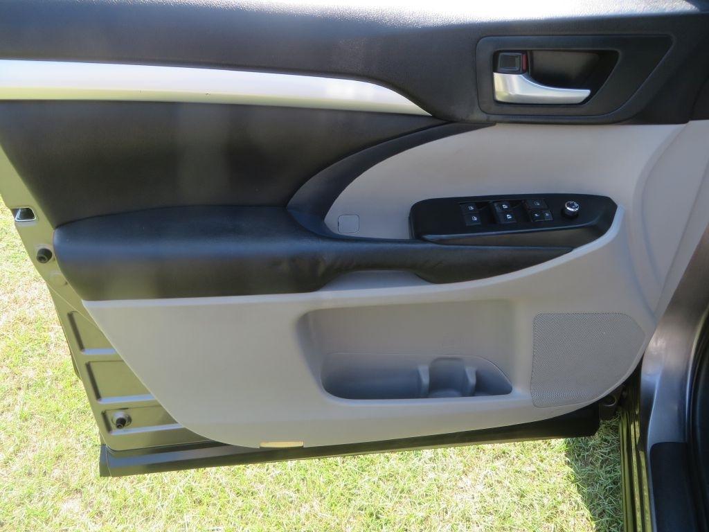 Toyota Highlander XLE 2015