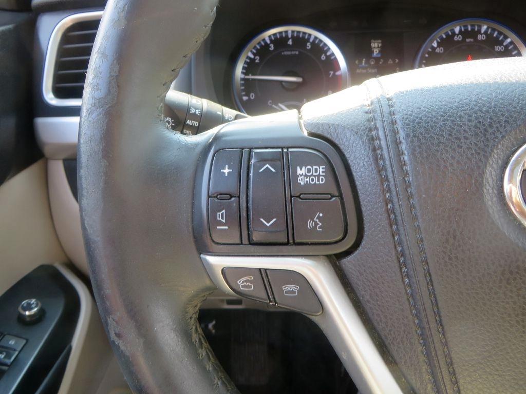 Toyota Highlander XLE 2015