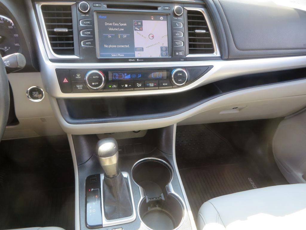 Toyota Highlander XLE 2015