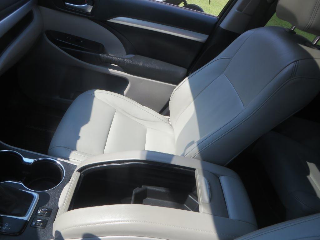 Toyota Highlander XLE 2015