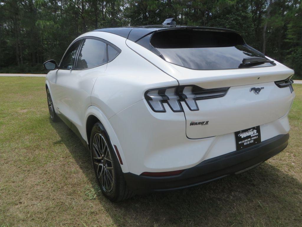 Ford Mustang Mach-E  2025