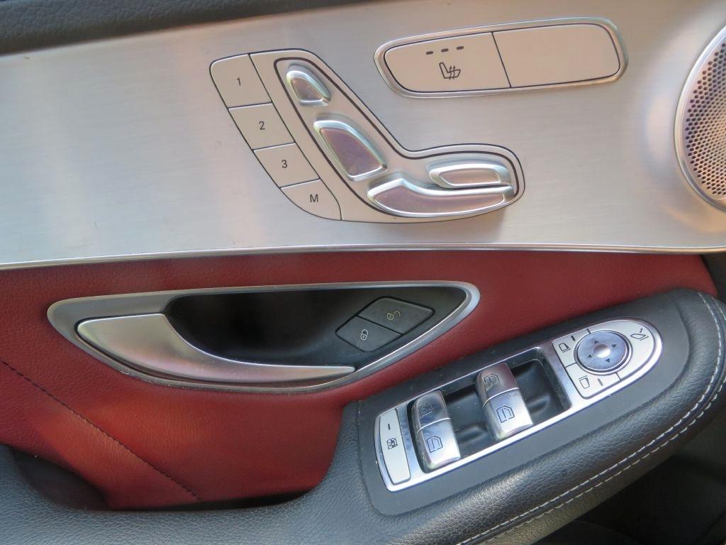 Mercedes-Benz GLC  2020