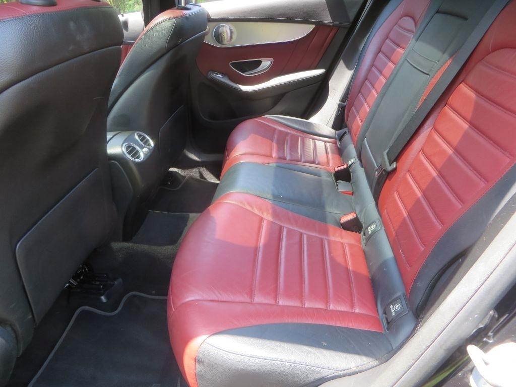 Mercedes-Benz GLC  2020